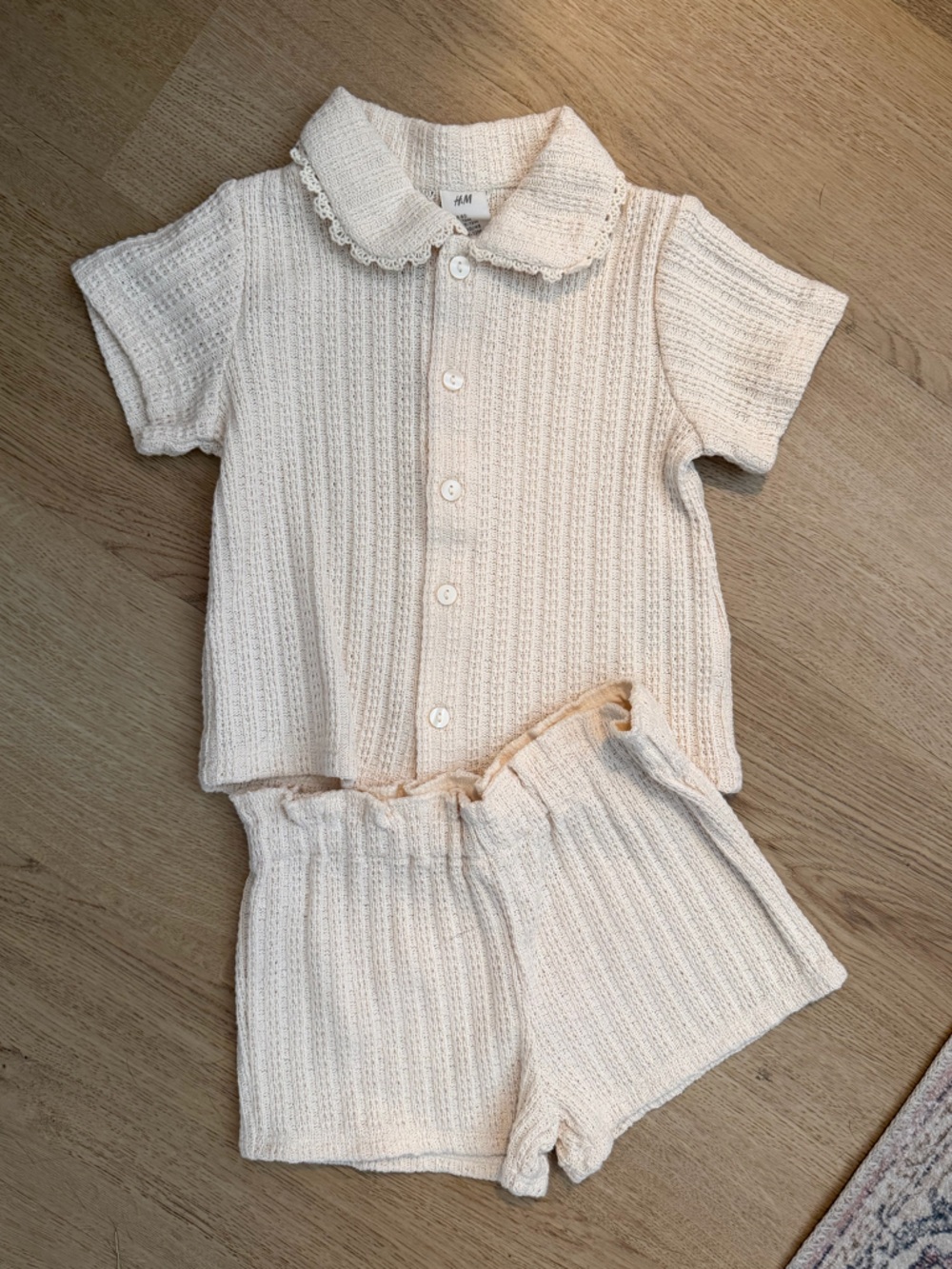 NWOT H&M baby ivory knit pointelle peter pan collar top and shorts two piece set